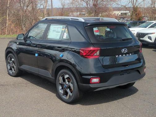 Onyx Black 2026 Hyundai VENUE SEL