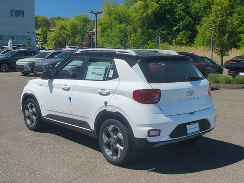 Lunar White 2026 Hyundai VENUE SEL
