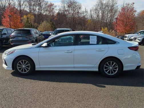2018 Hyundai SONATA SE