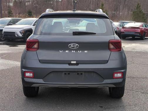 2025 Hyundai VENUE Limited