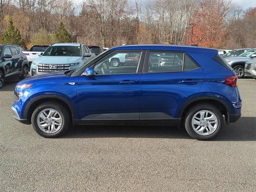 2023 Hyundai VENUE SE