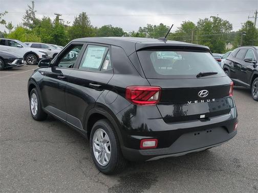 2025 Hyundai VENUE SE