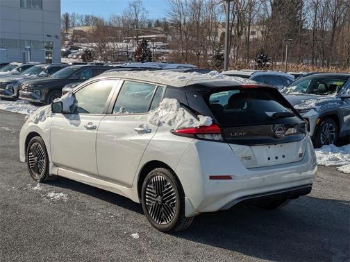 2023 Nissan Leaf SV PLUS