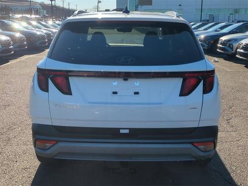 2026 Hyundai TUCSON SEL