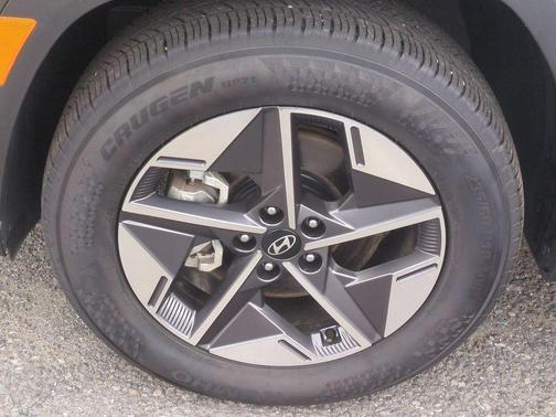 Green 2025 Hyundai TUCSON SEL