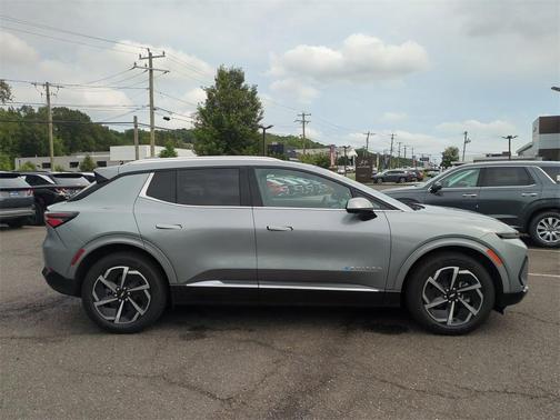 2025 Chevrolet Equinox EV LT