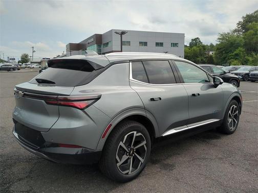 2025 Chevrolet Equinox EV LT