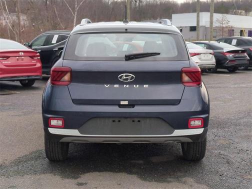 2025 Hyundai VENUE Limited