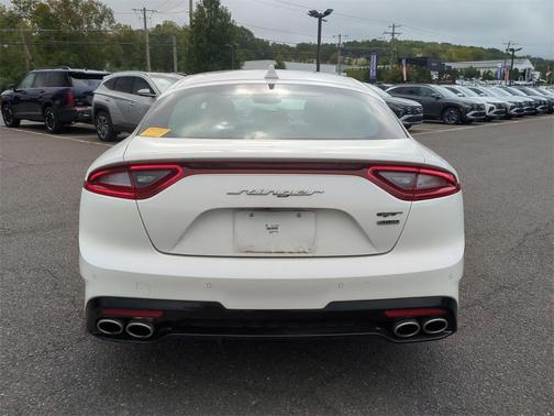 2021 Kia Stinger GT1