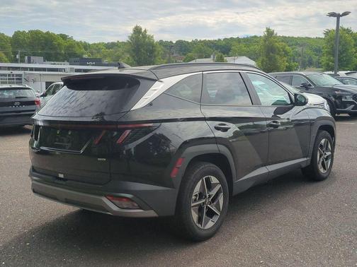 Phantom Black 2026 Hyundai TUCSON SEL Premium