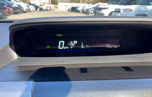 2014 Toyota Prius v Five