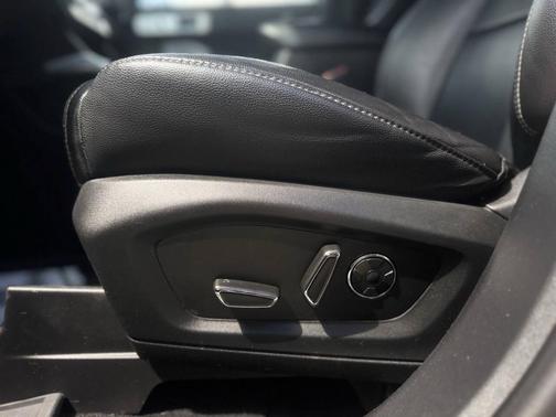 Agate Black Metallic 2020 Ford Explorer ST