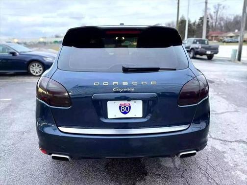 2014 Porsche Cayenne Platinum Edition
