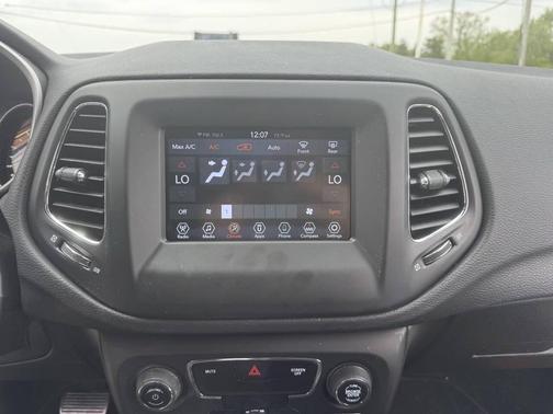Billet Silver Metallic Clearcoat 2019 Jeep Compass Latitude