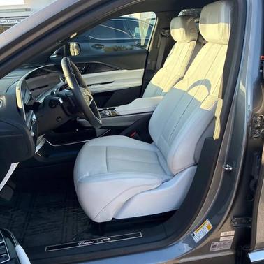 2023 Cadillac LYRIQ V