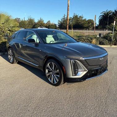 2023 Cadillac LYRIQ V