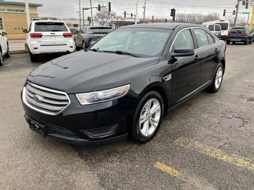 2018 Ford Taurus SE
