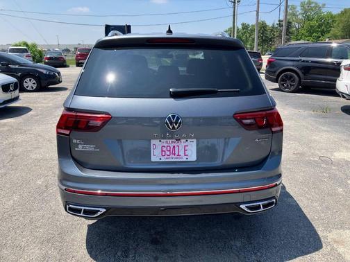 Platinum Gray Metallic 2024 Volkswagen Tiguan 2.0T SEL R-Line 4MOTION
