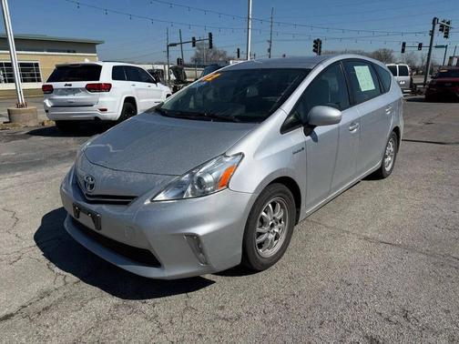 2012 Toyota Prius v Two