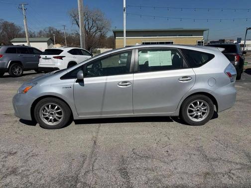 2012 Toyota Prius v Two