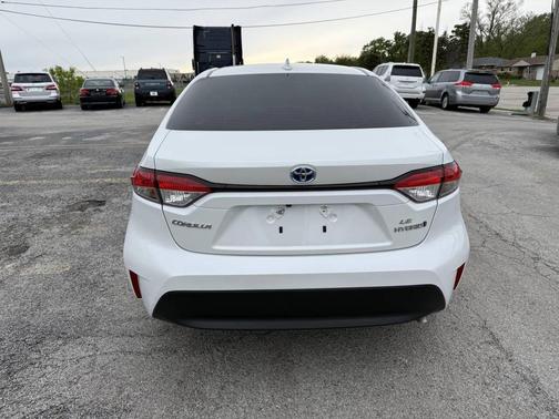 Ice Cap 2024 Toyota Corolla Hybrid SE
