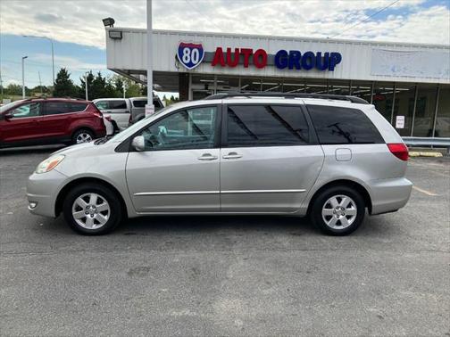 2004 Toyota Sienna XLE