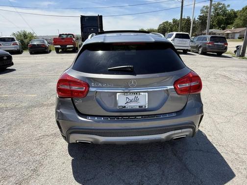 Gray 2015 Mercedes-Benz GLA-Class GLA 250