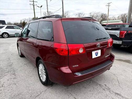 2010 Toyota Sienna XLE