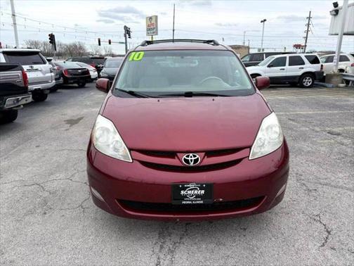 2010 Toyota Sienna XLE
