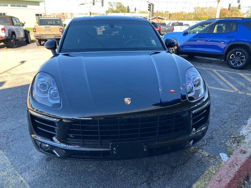 Black 2016 Porsche Macan Macan S