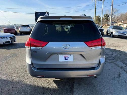 Silver Sky Metallic 2013 Toyota Sienna XLE