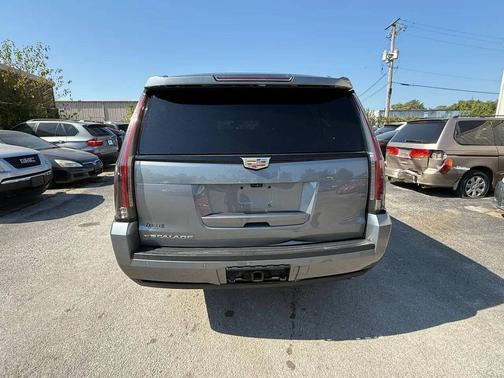 2019 Cadillac Escalade ESV Luxury