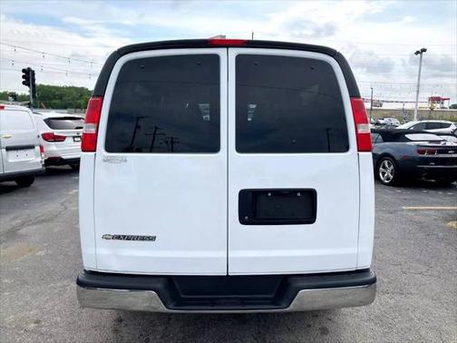 2017 Chevrolet Express 3500 LT