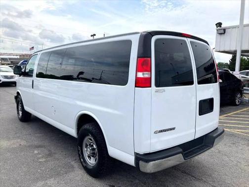 2017 Chevrolet Express 3500 LT