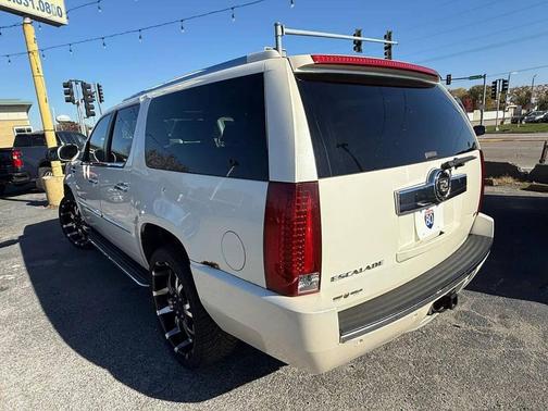 2007 Cadillac Escalade ESV Standard