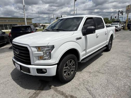 Oxford White 2017 Ford F-150 XLT
