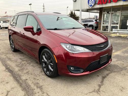 2018 Chrysler Pacifica Touring-L Plus