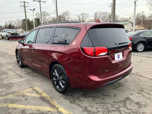 2018 Chrysler Pacifica Touring-L Plus