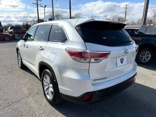 2015 Toyota Highlander LE