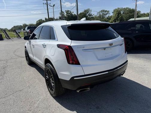Crystal White Tricoat 2021 Cadillac XT5 Luxury