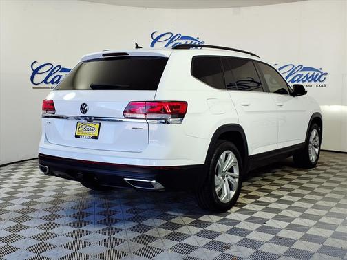 2022 Volkswagen Atlas 3.6L SE w/Technology