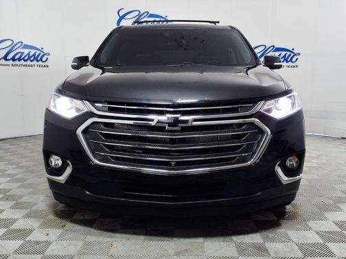 Black Metallic 2021 Chevrolet Traverse LT Leather