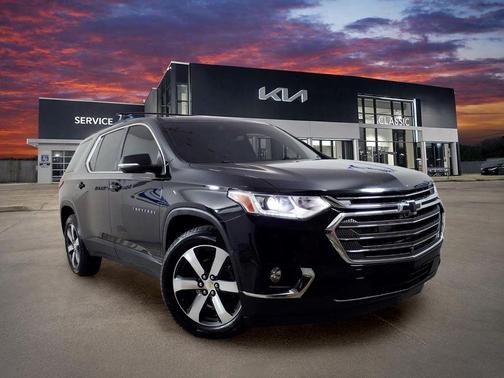 Black Metallic 2021 Chevrolet Traverse LT Leather