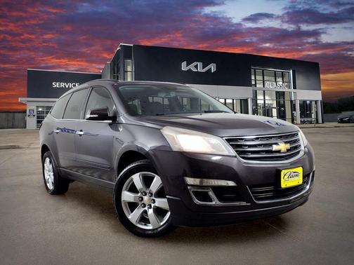 Tungsten Metallic 2016 Chevrolet Traverse 1LT