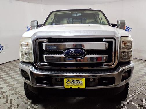 White Platinum 2011 Ford F-250 Lariat