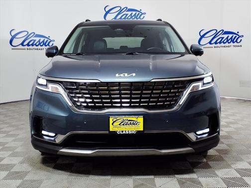 2023 Kia Carnival SX