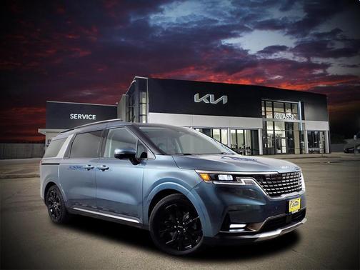 2023 Kia Carnival SX