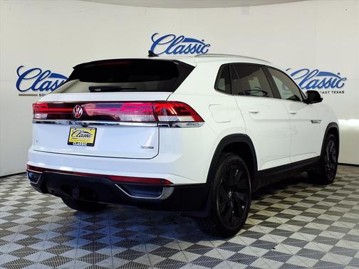 2024 Volkswagen Atlas Cross Sport 2.0T SE w/Technology