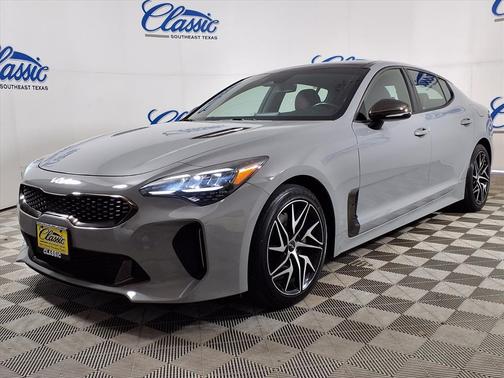 2022 Kia Stinger GT-Line