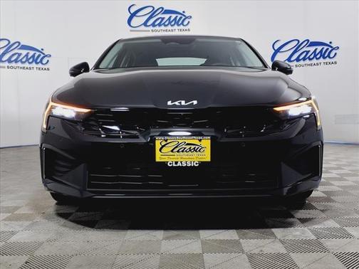 2025 Kia K5 EX
